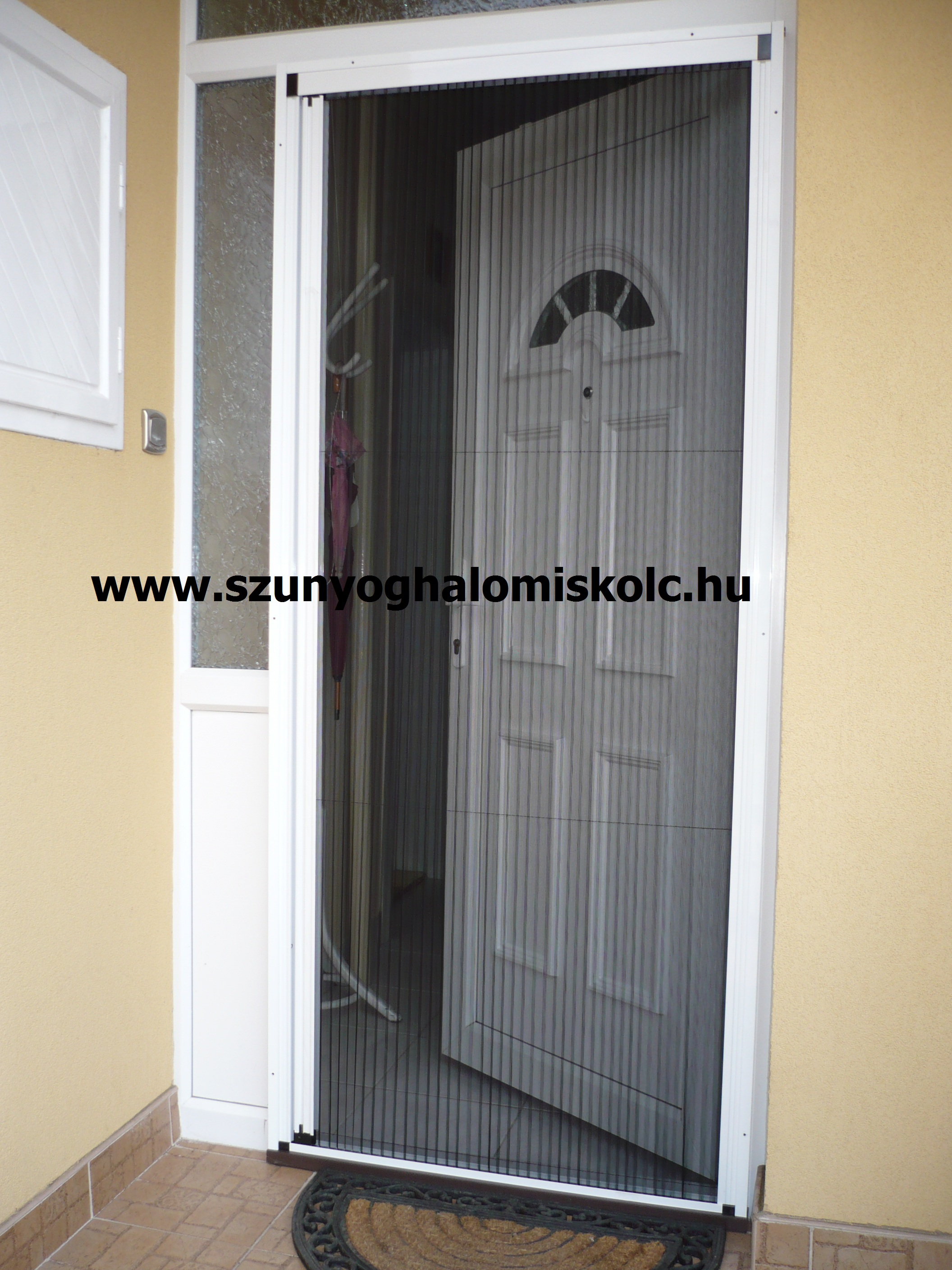 Plissz� sz�nyogh�l� ajt� Miskolc - referencia 5
